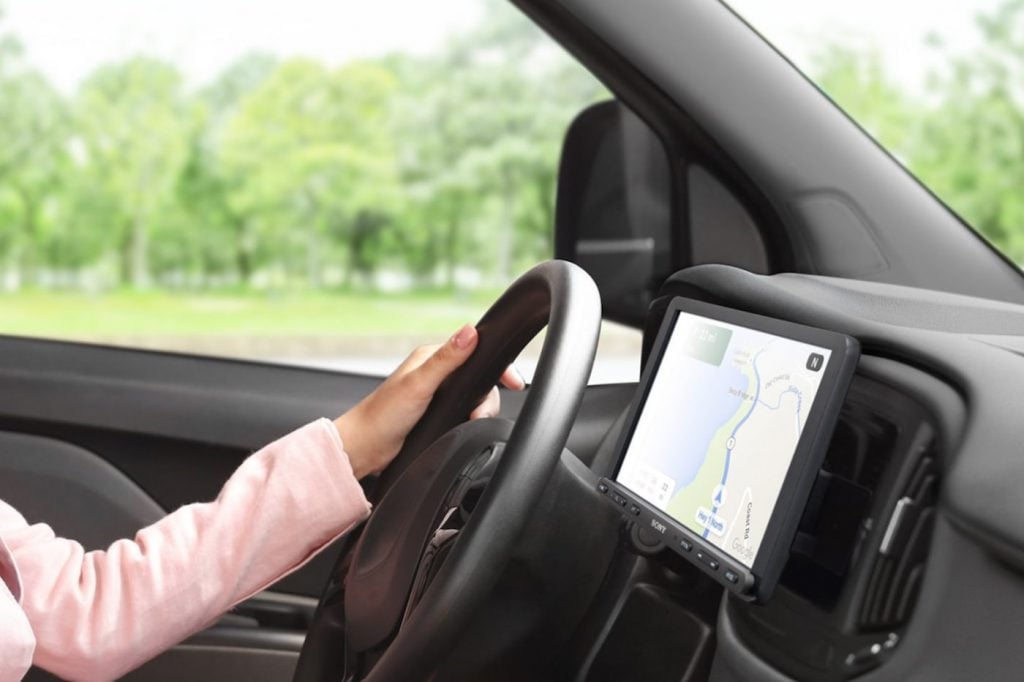 Un nouvel écran GPS Sony pour voiture, embarquant CarPlay et Android Auto