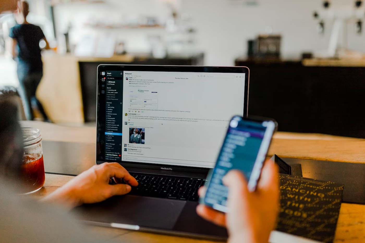 Combien gagne un community manager