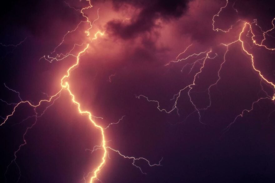 Météo : de très violents orages vont toucher ces 33 départements en France ce jeudi