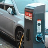 Voiture Electrique Borne Recharge