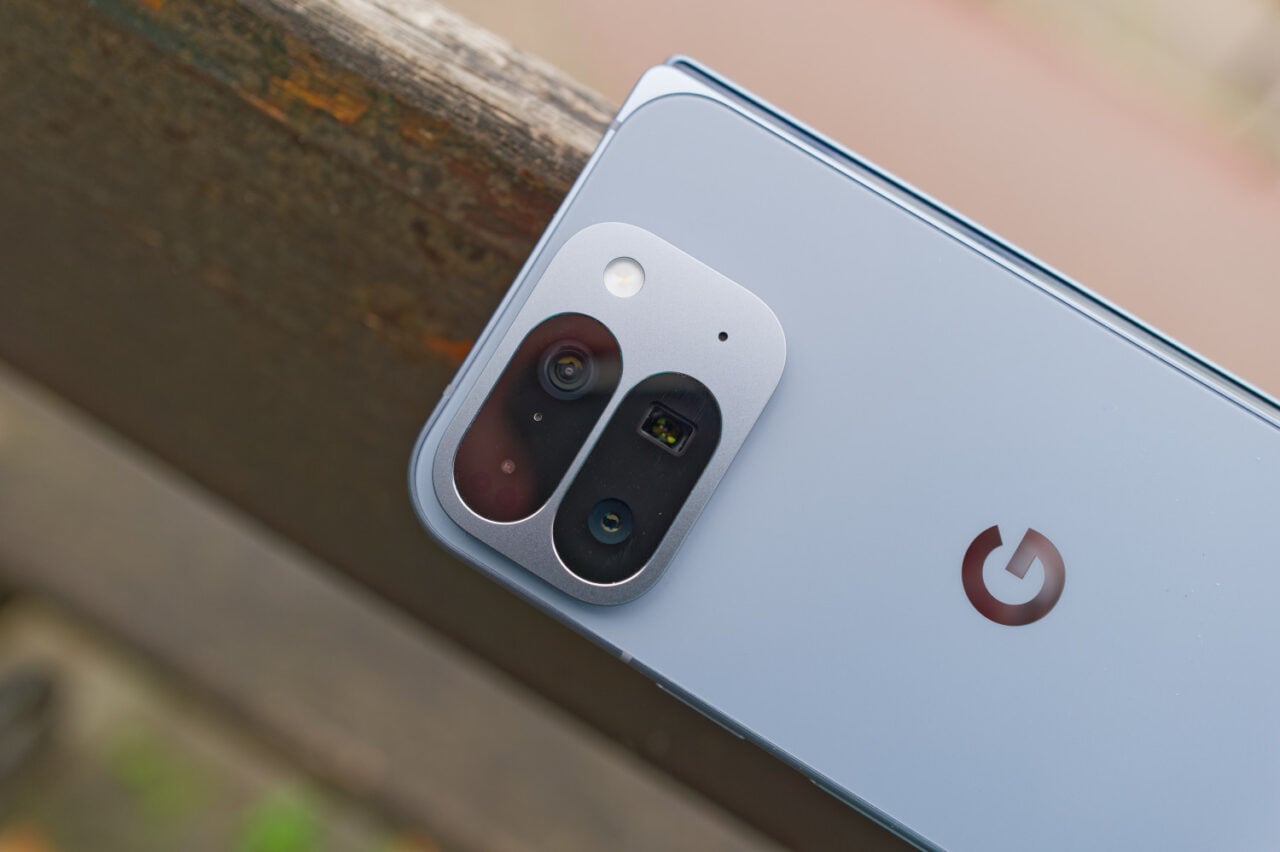 J'ai testé le Pixel 10 Pro Fold de Google : on prend presque le même et ...