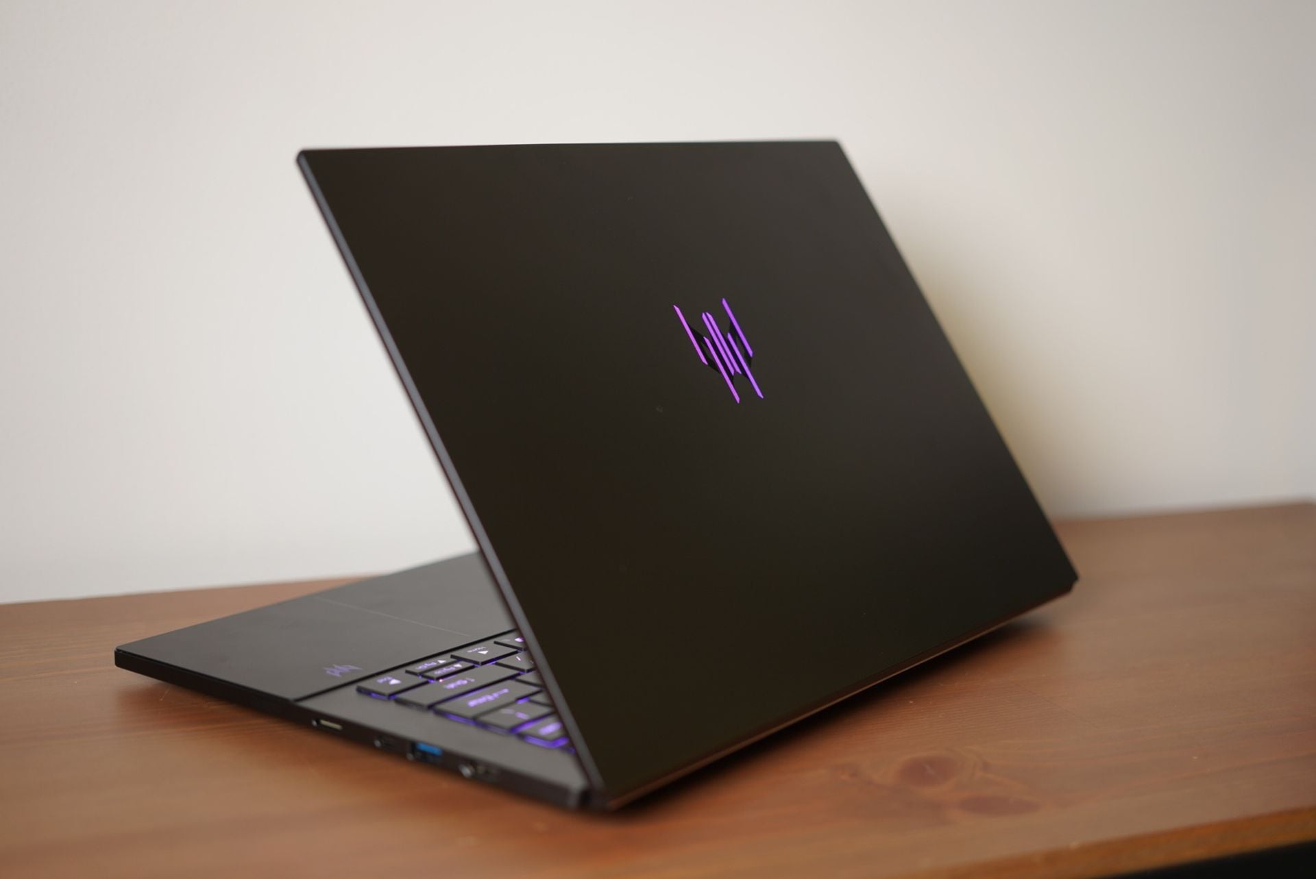 Acer Predator Triton 14 Ai (19)
