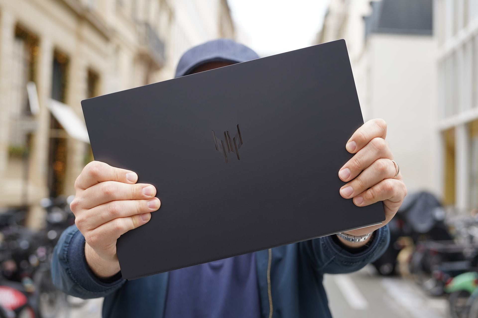 Acer Predator Triton 14 Ai (2)