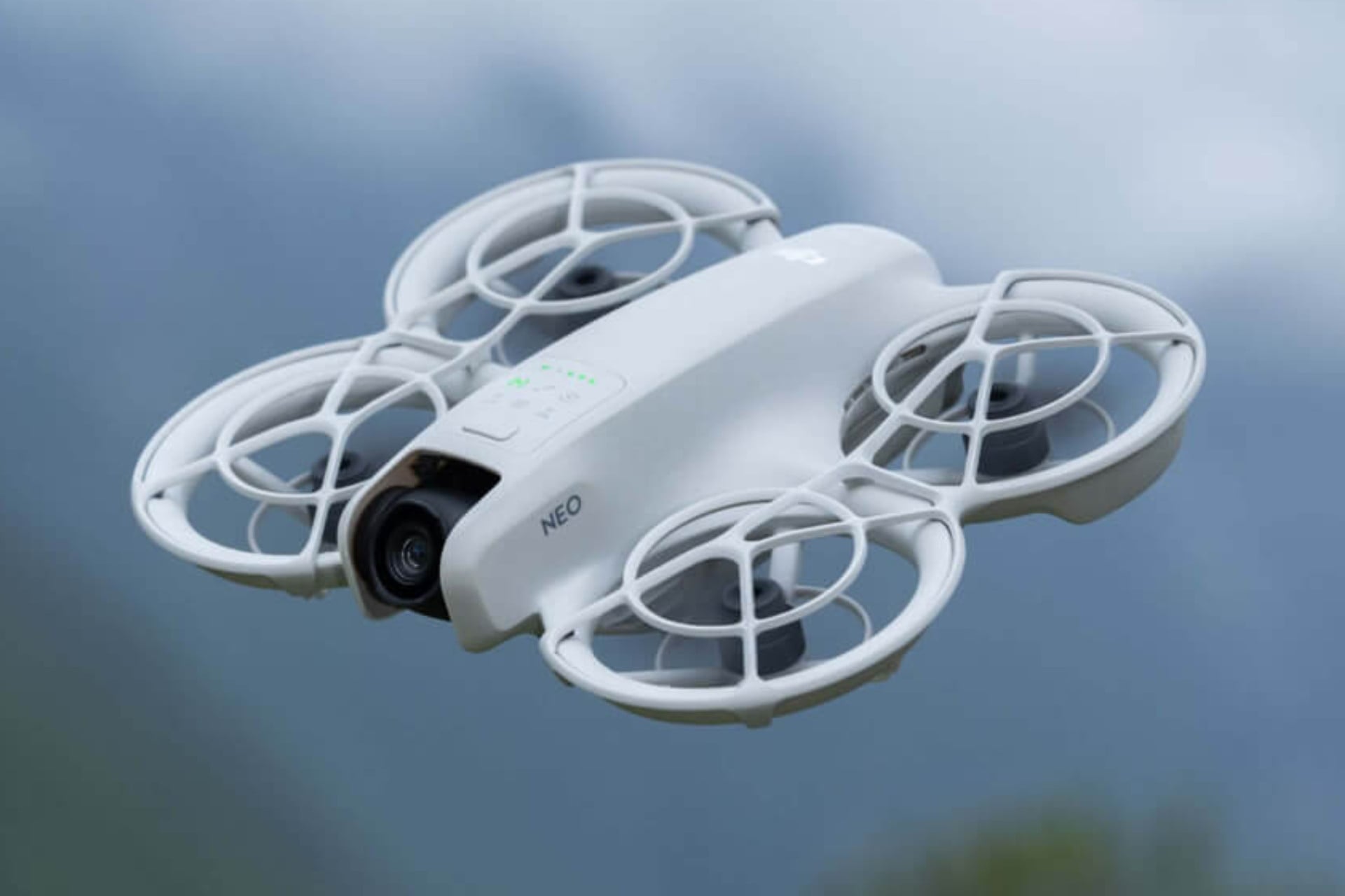 DJI Neo drone