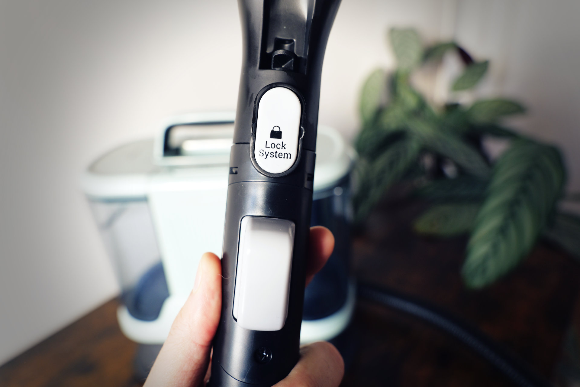 Rowenta Clean It Compact Lock System