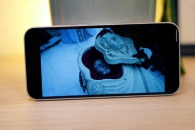 J'ai testé le OnePlus 15 et j'ai été bluffé par son autonomie ...