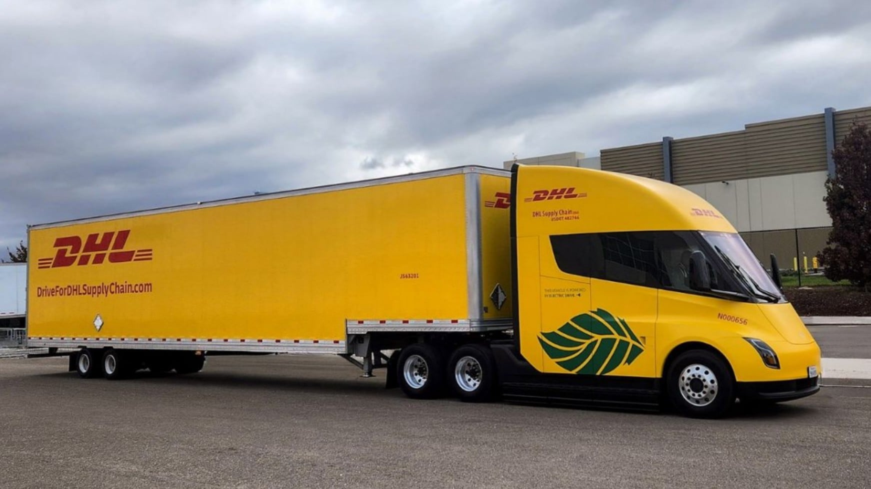 Dhl Tesla