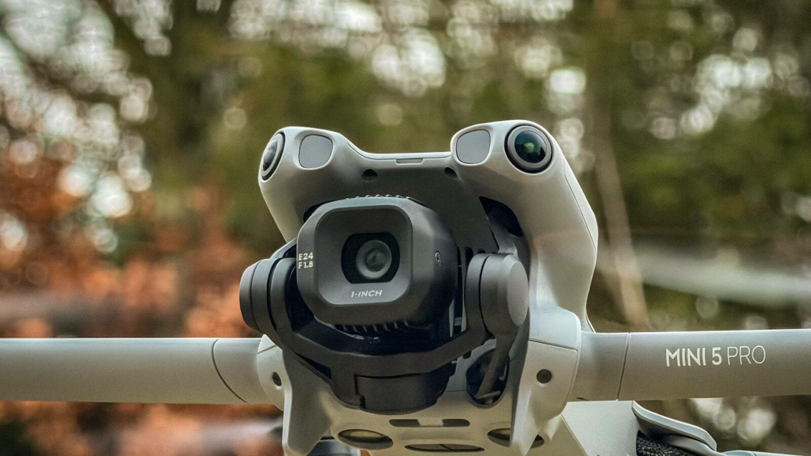 DJI lâche sa bombe sur les États-Unis (qui ont banni ses produits)