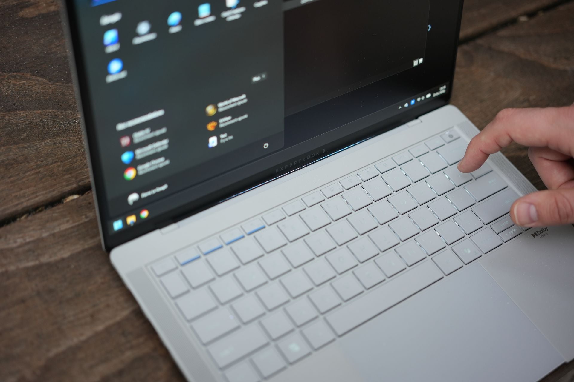Asus Expertbook Ultra (63)