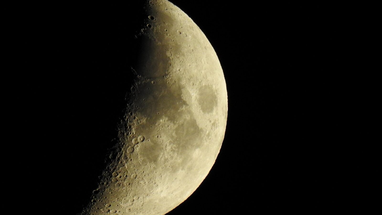 Un nouveau cratère sur la Lune : une fusée SpaceX va s’écraser dans quelques semaines, prédit un astronome