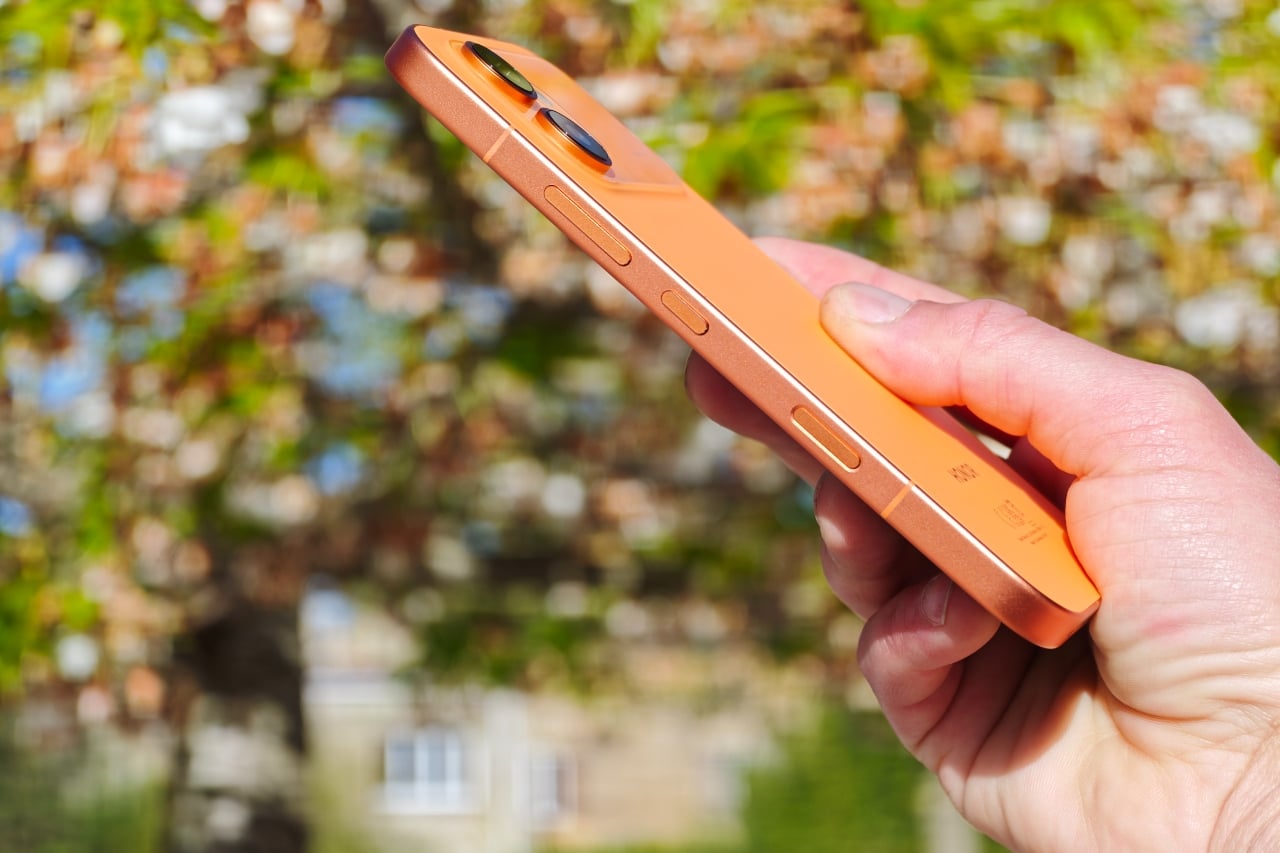 Honor 600 iPhone 17 Pro orange test avis bouton IA 