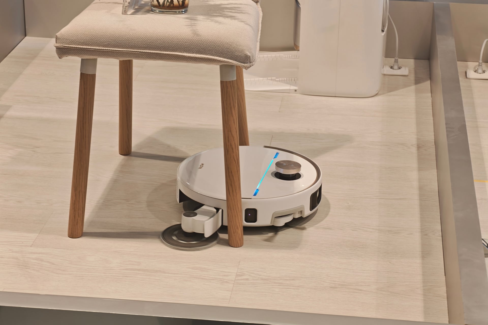 Mova 2026 Nouveautés Robot Aspirateur V70 Ultra