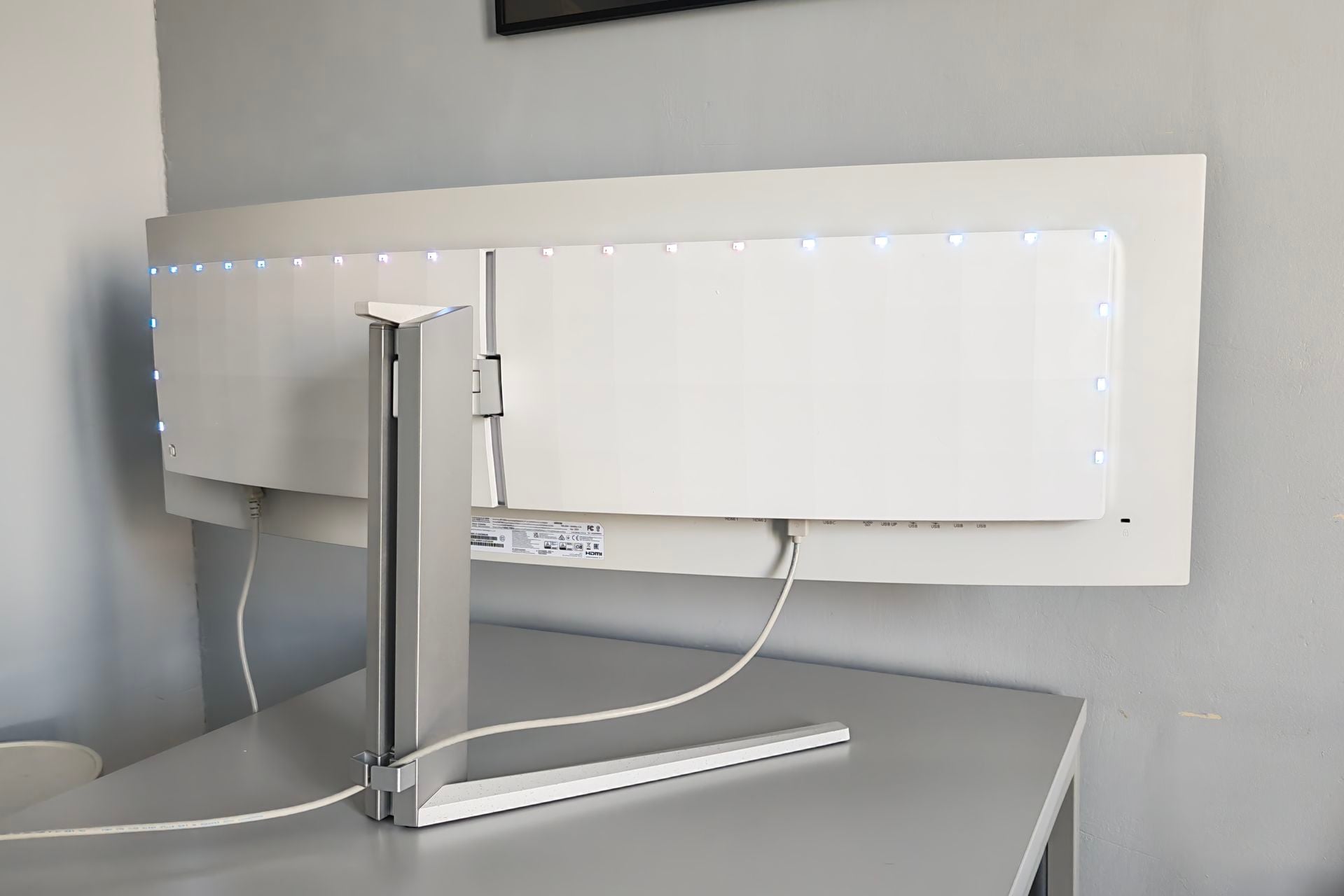 Philips Evnia (13)