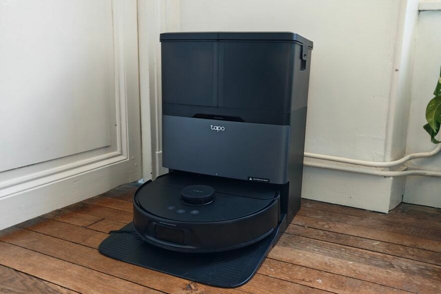 J’ai testé le Tapo RV50 Pro Omni, un aspirateur robot qui sait tout faire tout seul