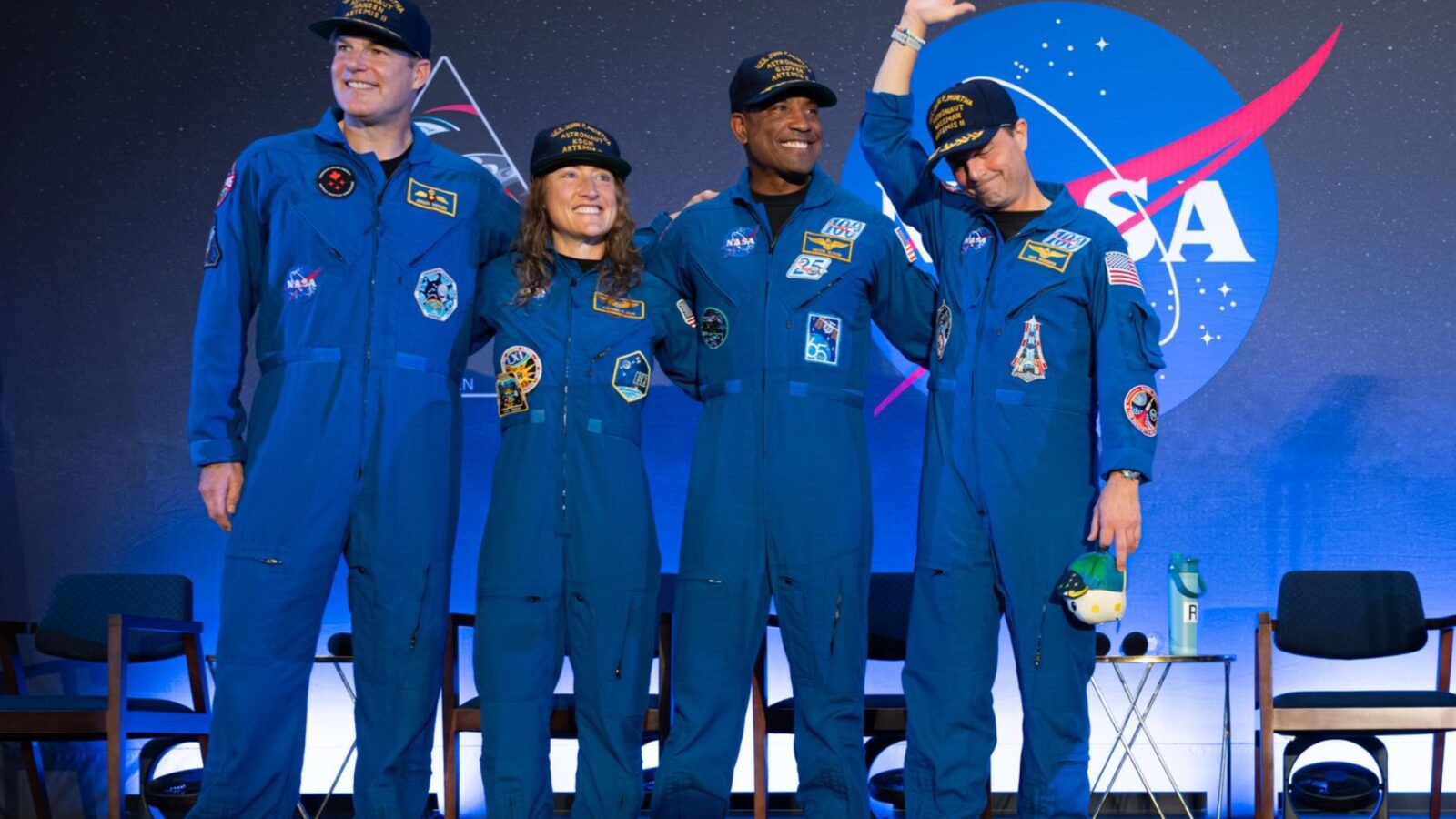 La NASA vient d’embarquer l’humanité dans un voyage inédit, un duel des titans entre Elon Musk et Jeff Bezos décidera de la suite