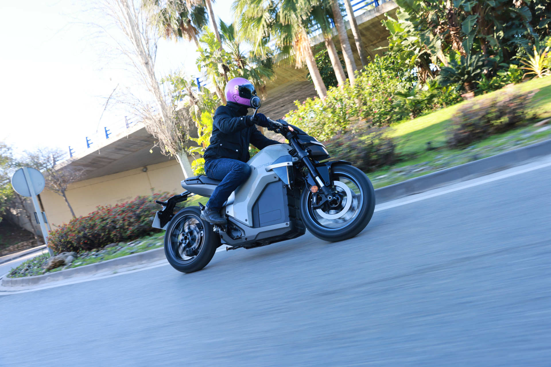 Essai Honda Wn7 Ville