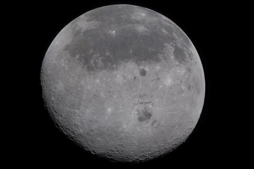 Lune Artemis 2 Face Cachee