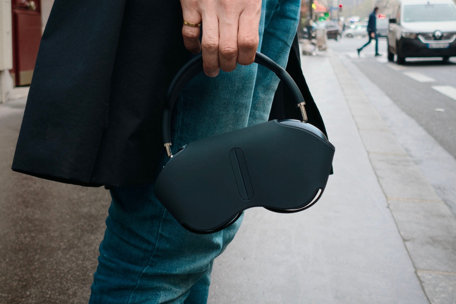 test airpods max 2 smart case