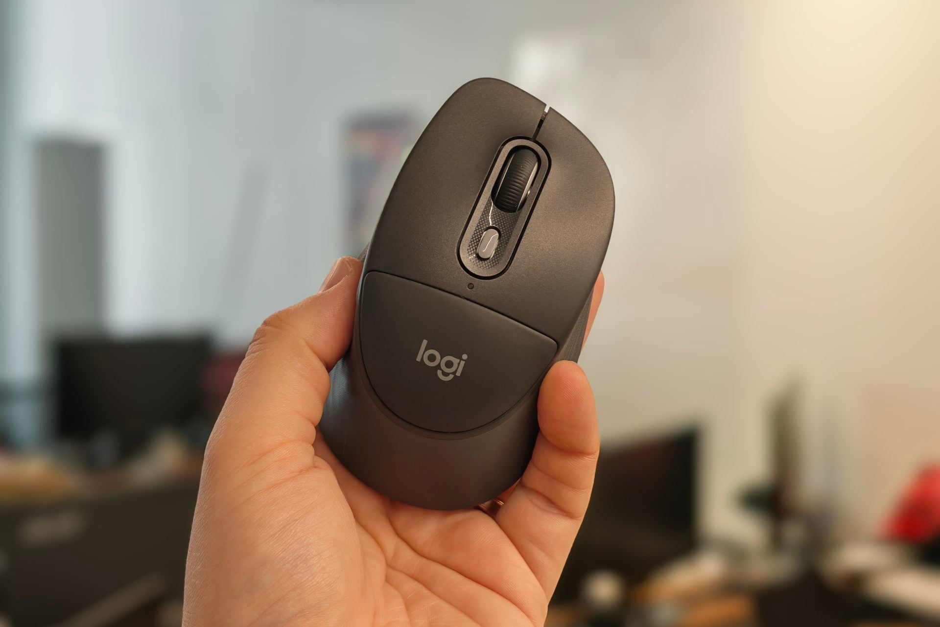 Logitech (1)