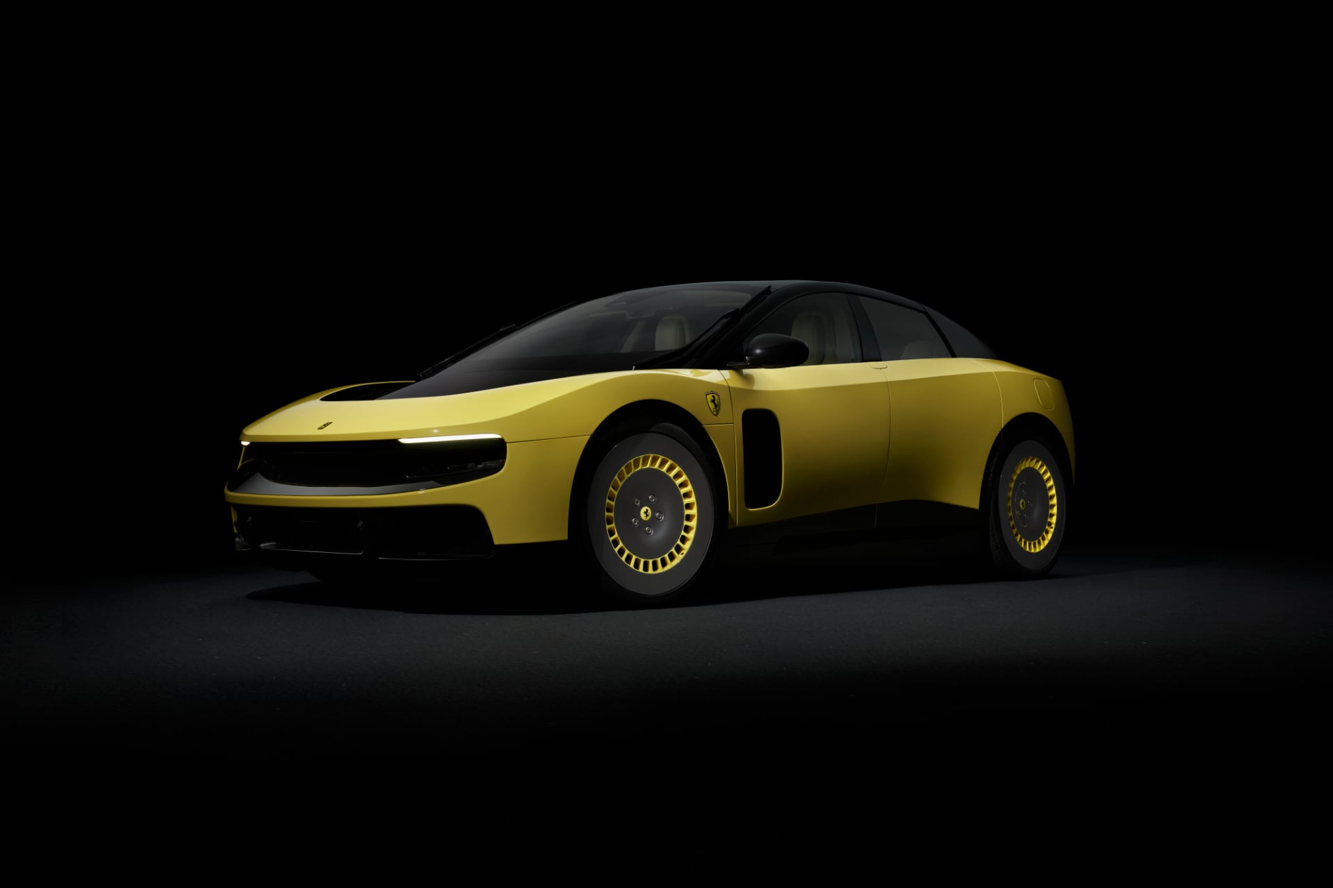 Ferrari Luce Electrique 2026 Jaune