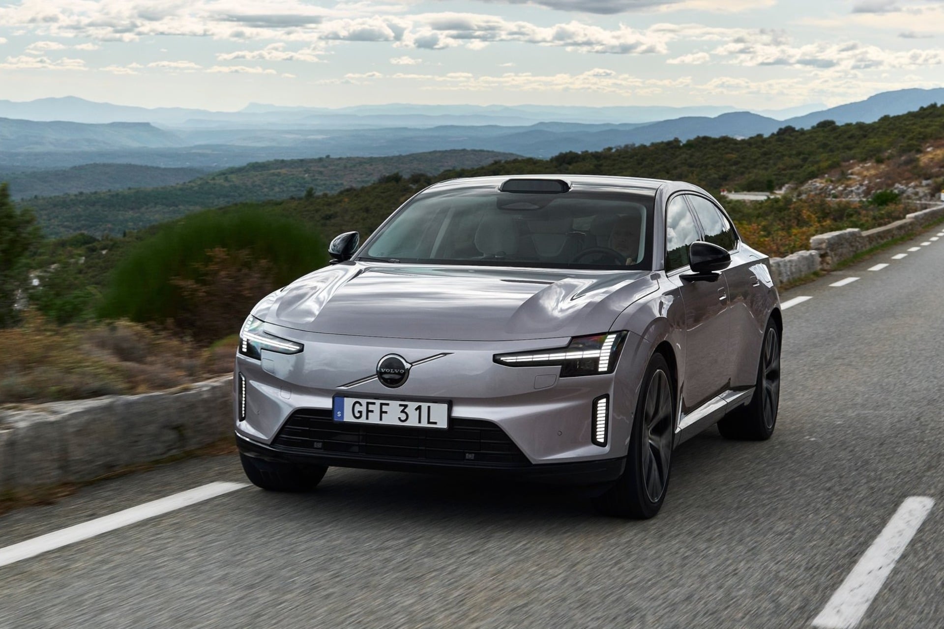 Volvo Es90 (2)