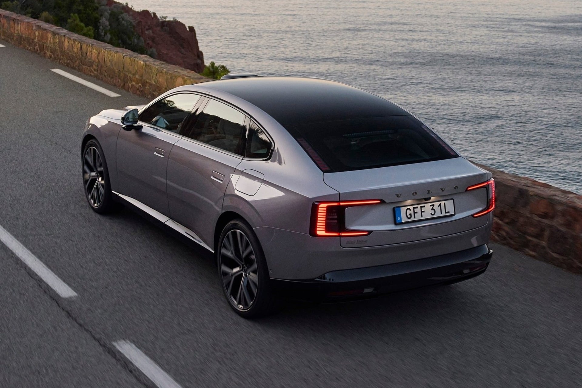 Volvo Es90 (3)