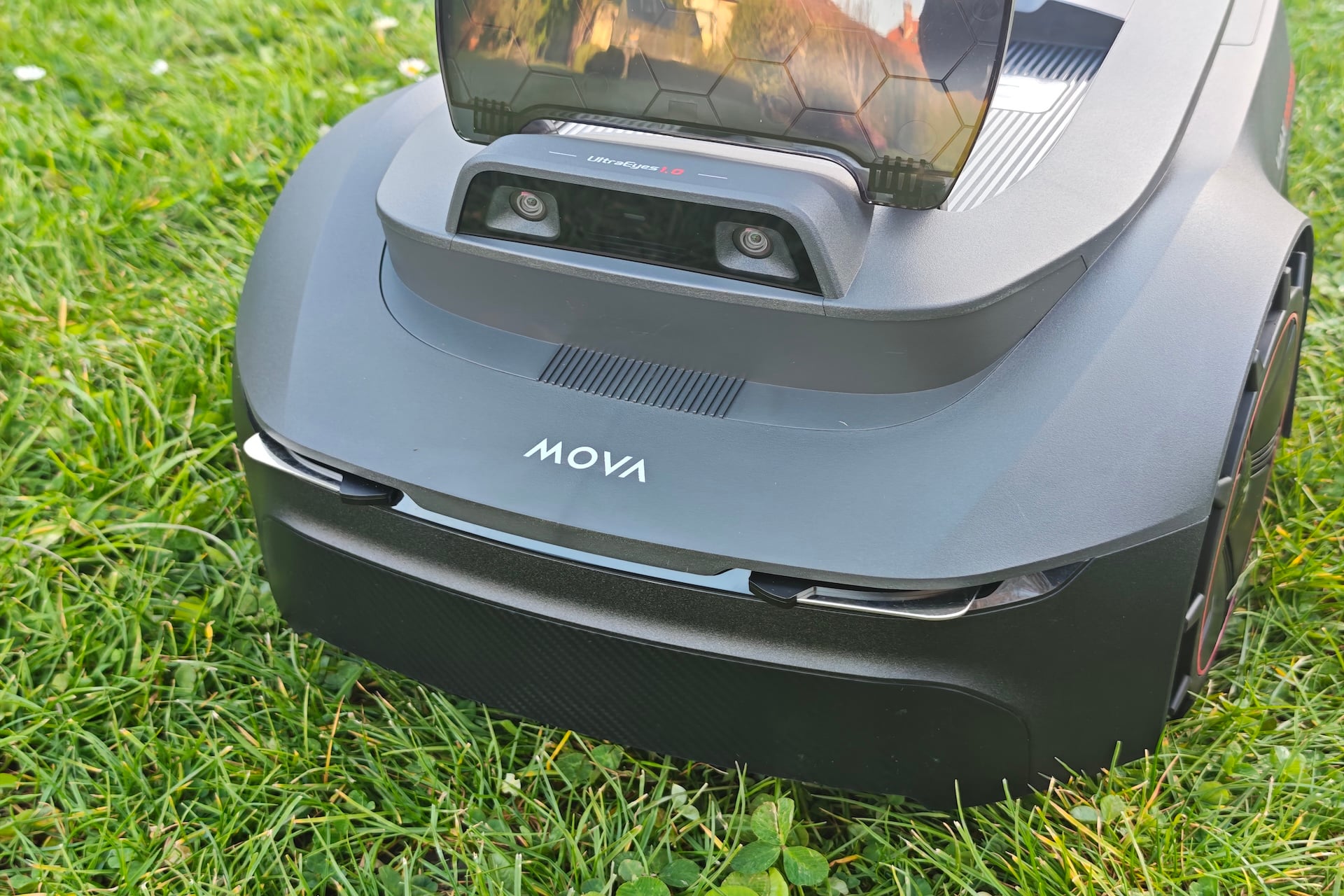 Test robot tondeuse Mova ViAX 250 pas de LiDAR