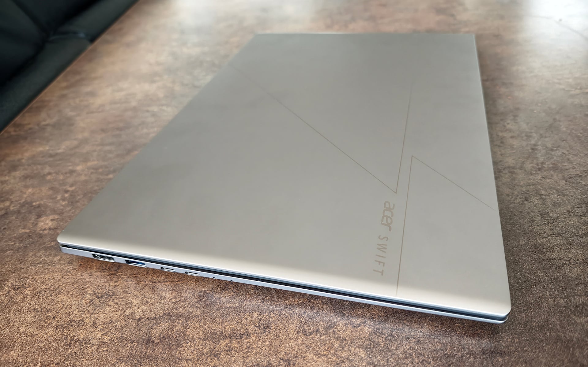 Acer Swift 16 Ai Vue Fermé 4