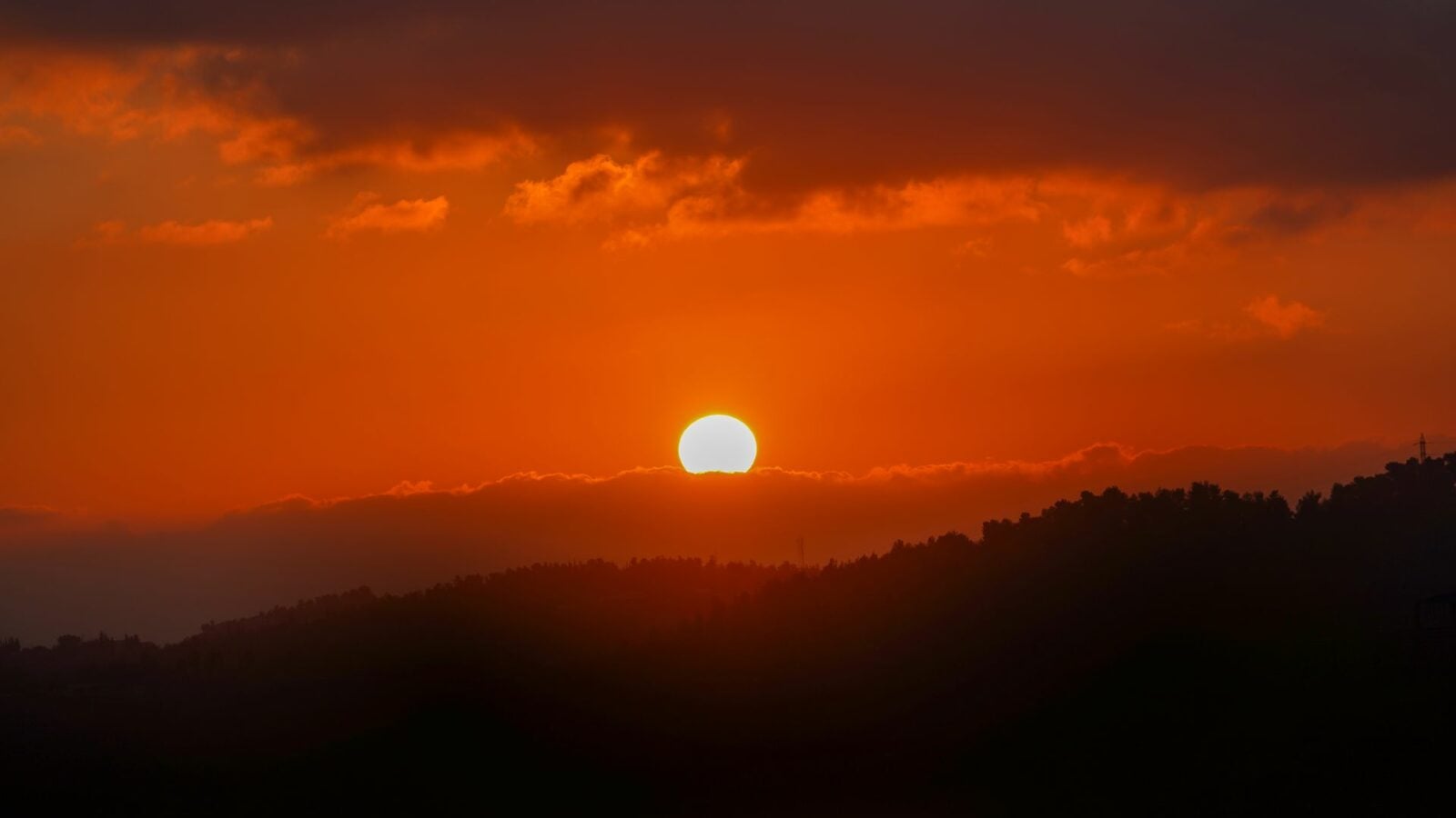 Le jour le plus long de l’année : comment le Soleil peut-il se coucher au Brésil avant même la Bretagne