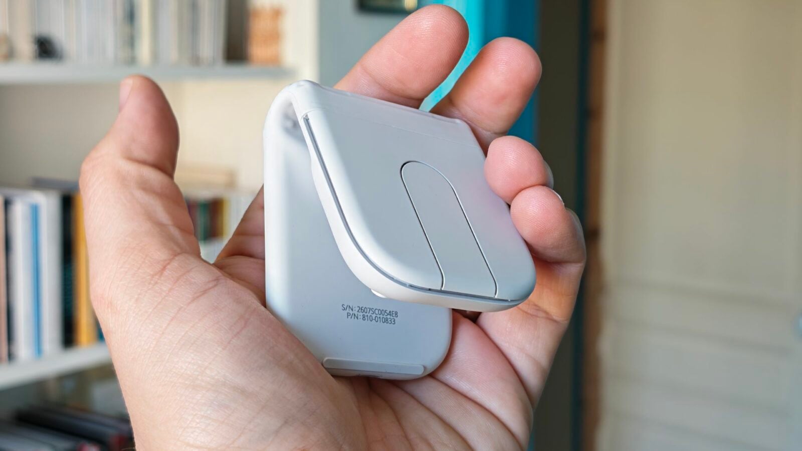 Que vaut la première souris pliante au monde ? J’ai testé la Logitech Mobi Fold