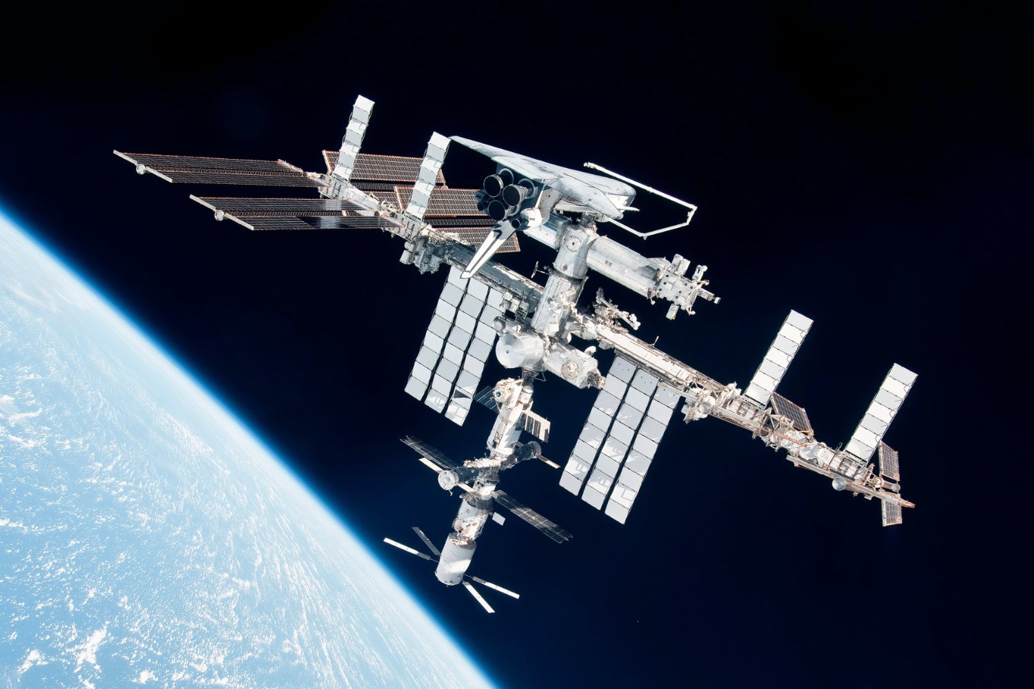 Iss Station Spatiale