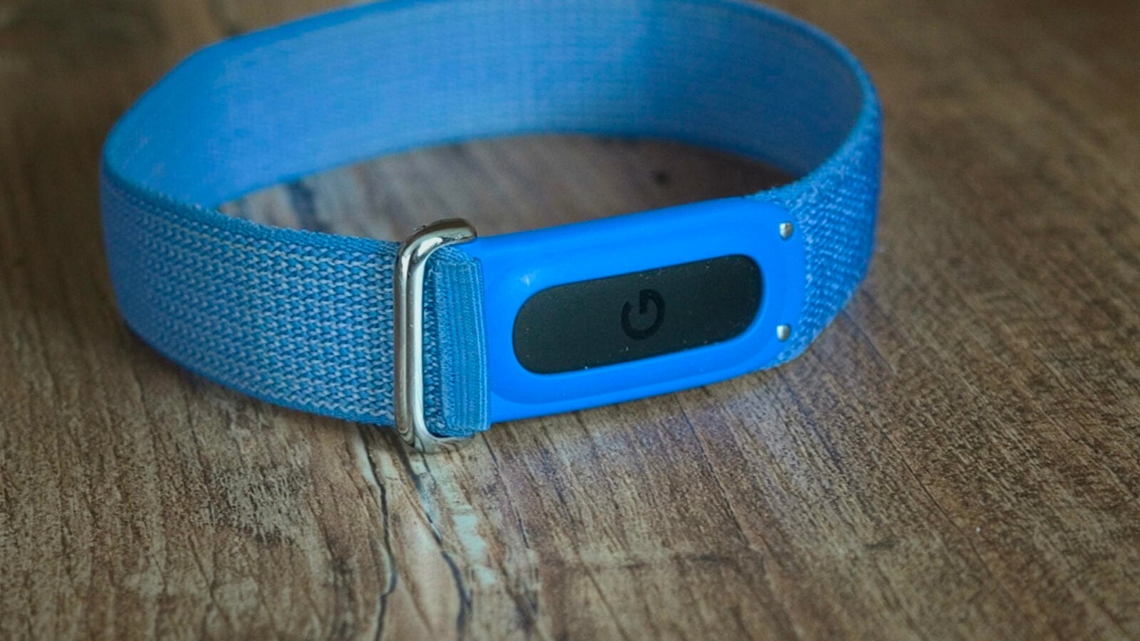 J’ai remplacé mon Apple Watch par le Google Fitbit Air pendant 1 mois : un vent de fraîcheur