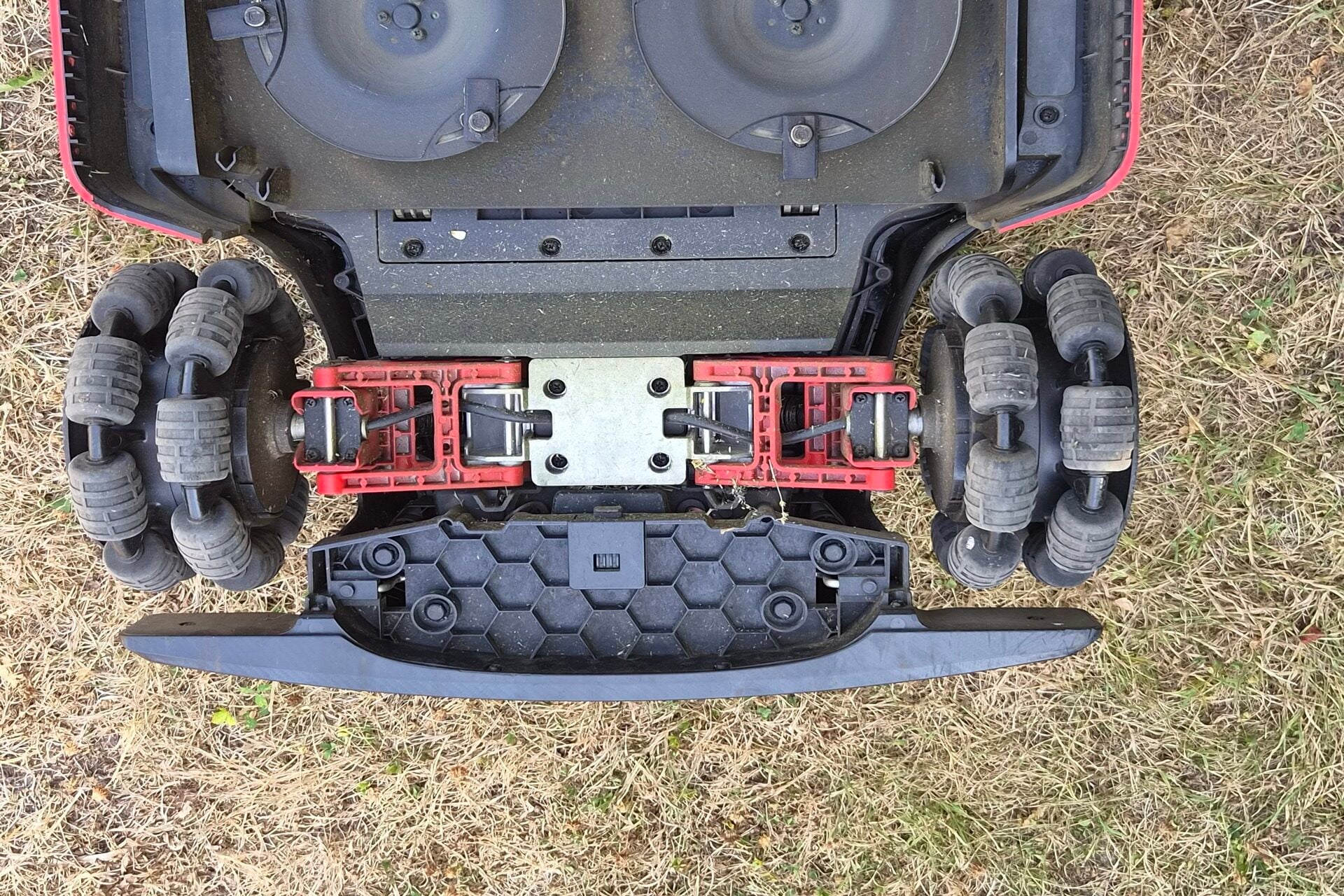 Test complet robot tondeuse Dreame A3 AWD Pro 5000 design fabrication roues avant et arrière motricité intégrale