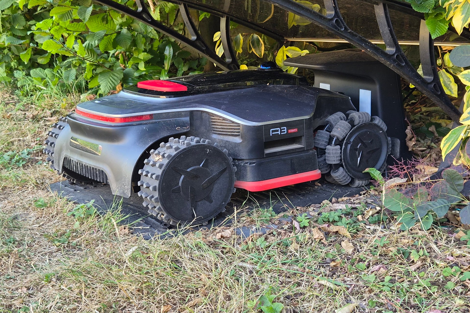 Test complet robot tondeuse Dreame A3 AWD Pro 5000 navigation LiDAR et caméras IA tonte double plateau 40 cm station de charge