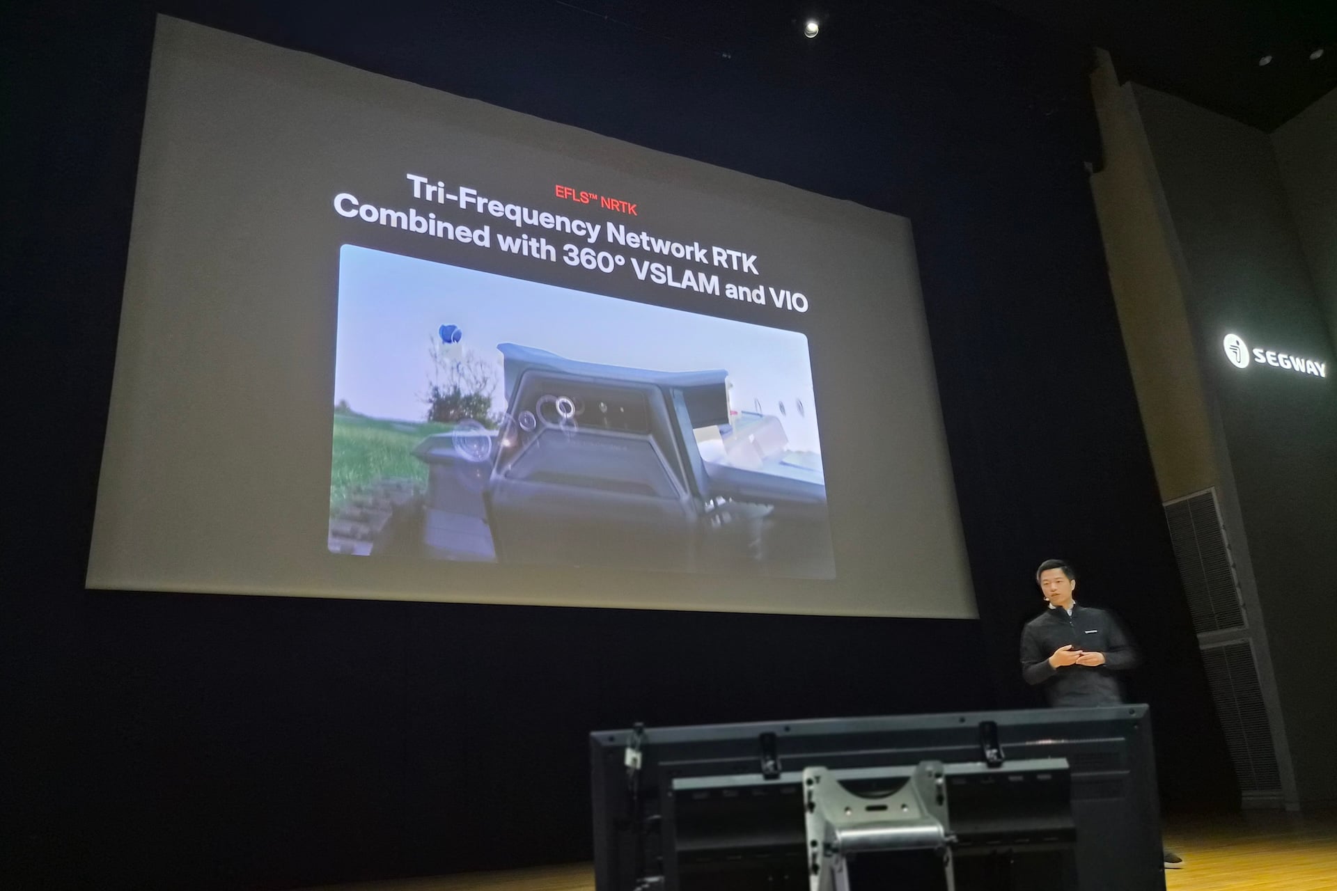 Conférence Presse Lancements Nouveaux Modèles Robot Tondeuses 2026 Segway Navimow