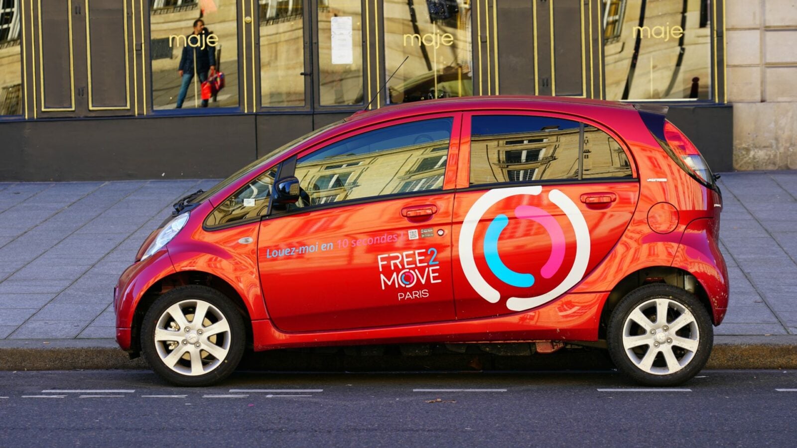 Free2move ne sera bientôt plus français : le service d’autopartage quitte Paris