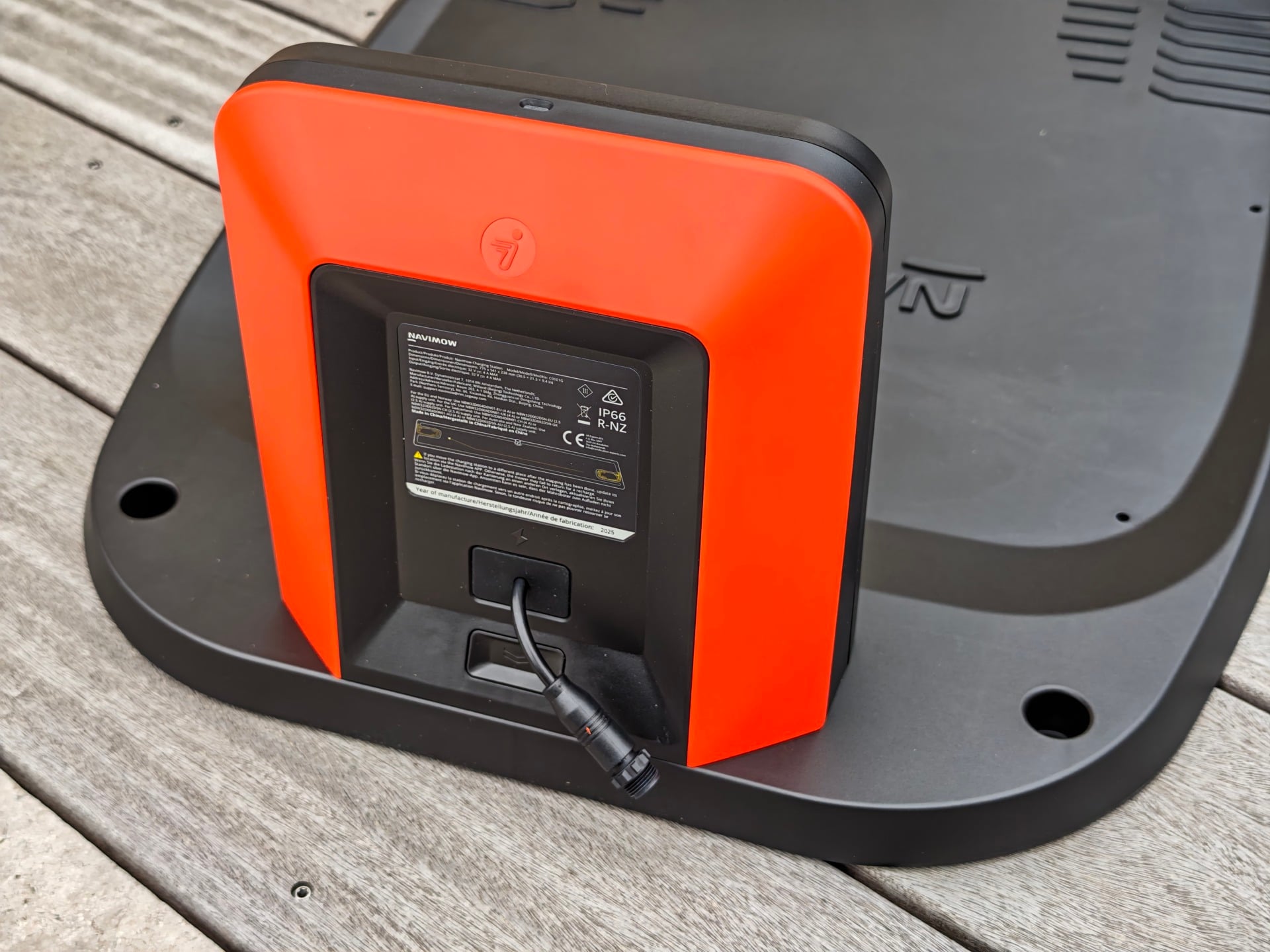 Robot tondeuse Navimow i208 LiDAR test avis trois capteurs LiDAR deux roues motrices pentes station de charge autonomie