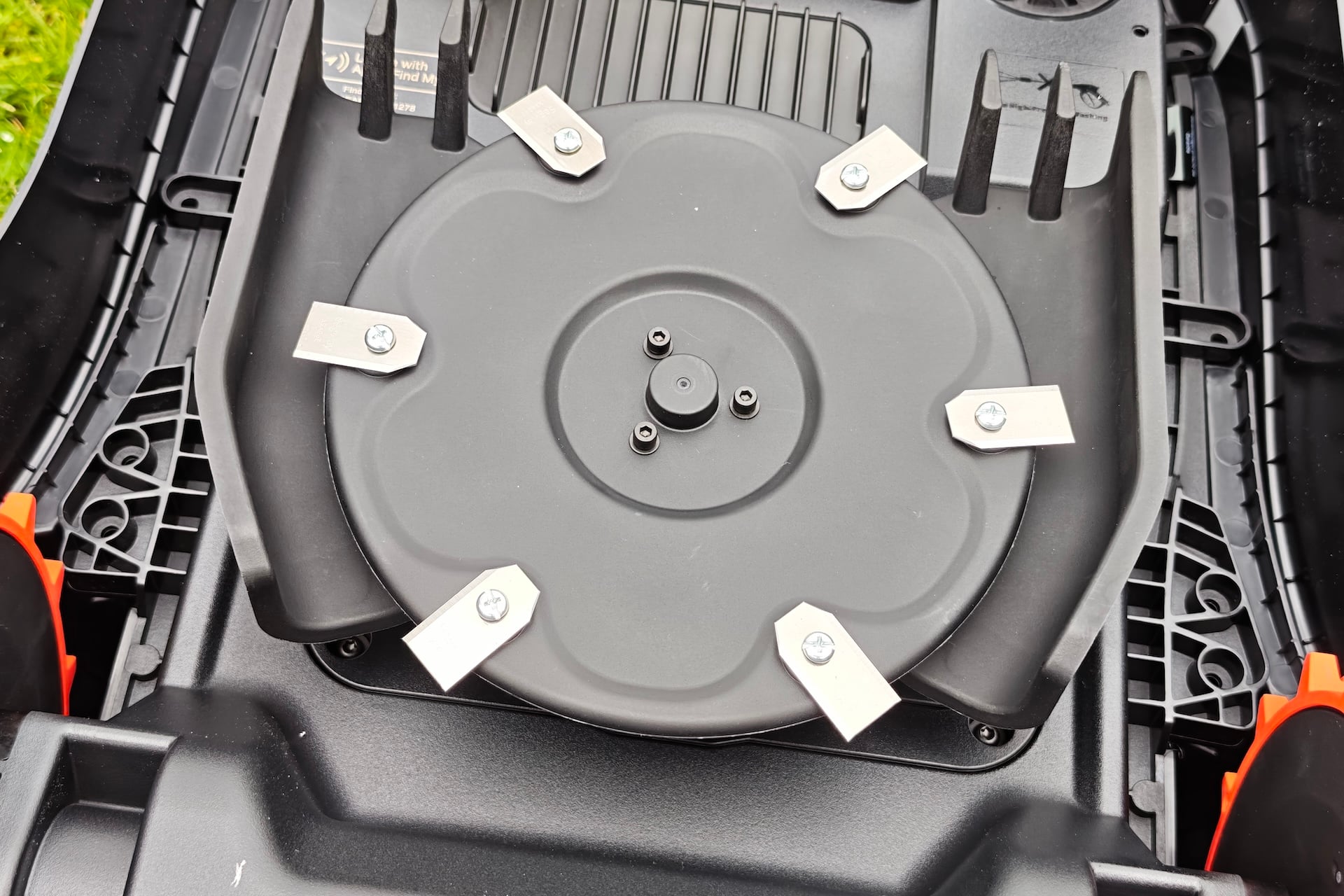 Guide comparatif crtière comment acheter un robot tondeuse sans fil 2026 meilleurs modèles