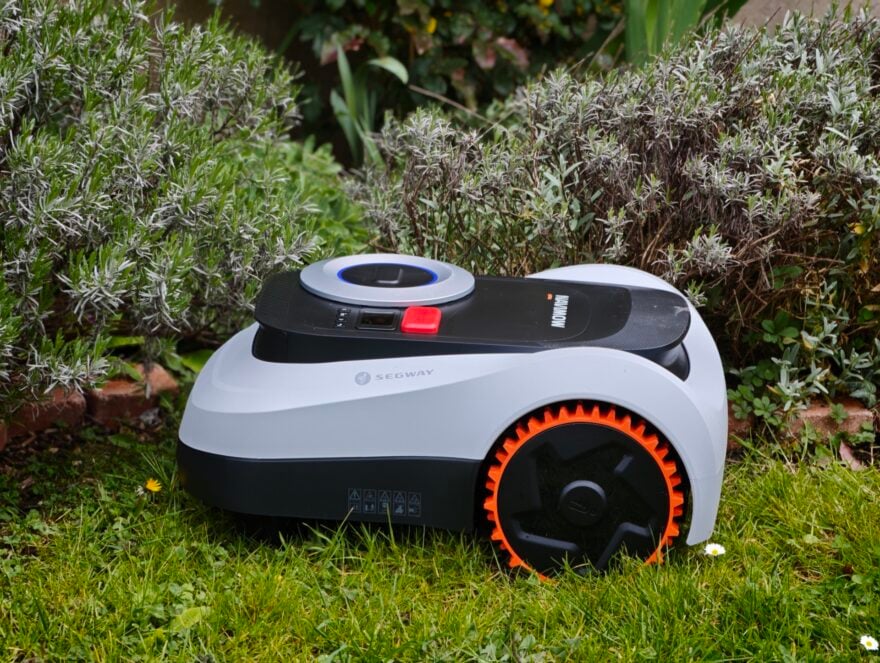 C’est un robot tondeuse redoutable dans les jardins complexes, jai testé le Segway Navimow i208 LiDAR