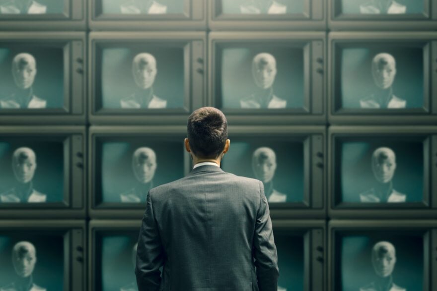 “Il faudra peut-être ralentir le rythme du développement de l’IA” : le monde n’est pas prêt pour ce qui arrive et c’est le patron d’OpenAI qui le dit. Voici l’incident grave qui l’a fait changer d’avis
