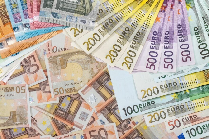 À quoi ressembleront nos futurs billets d’euros ? Vous pouvez d’ores et déjà choisir votre design préféré