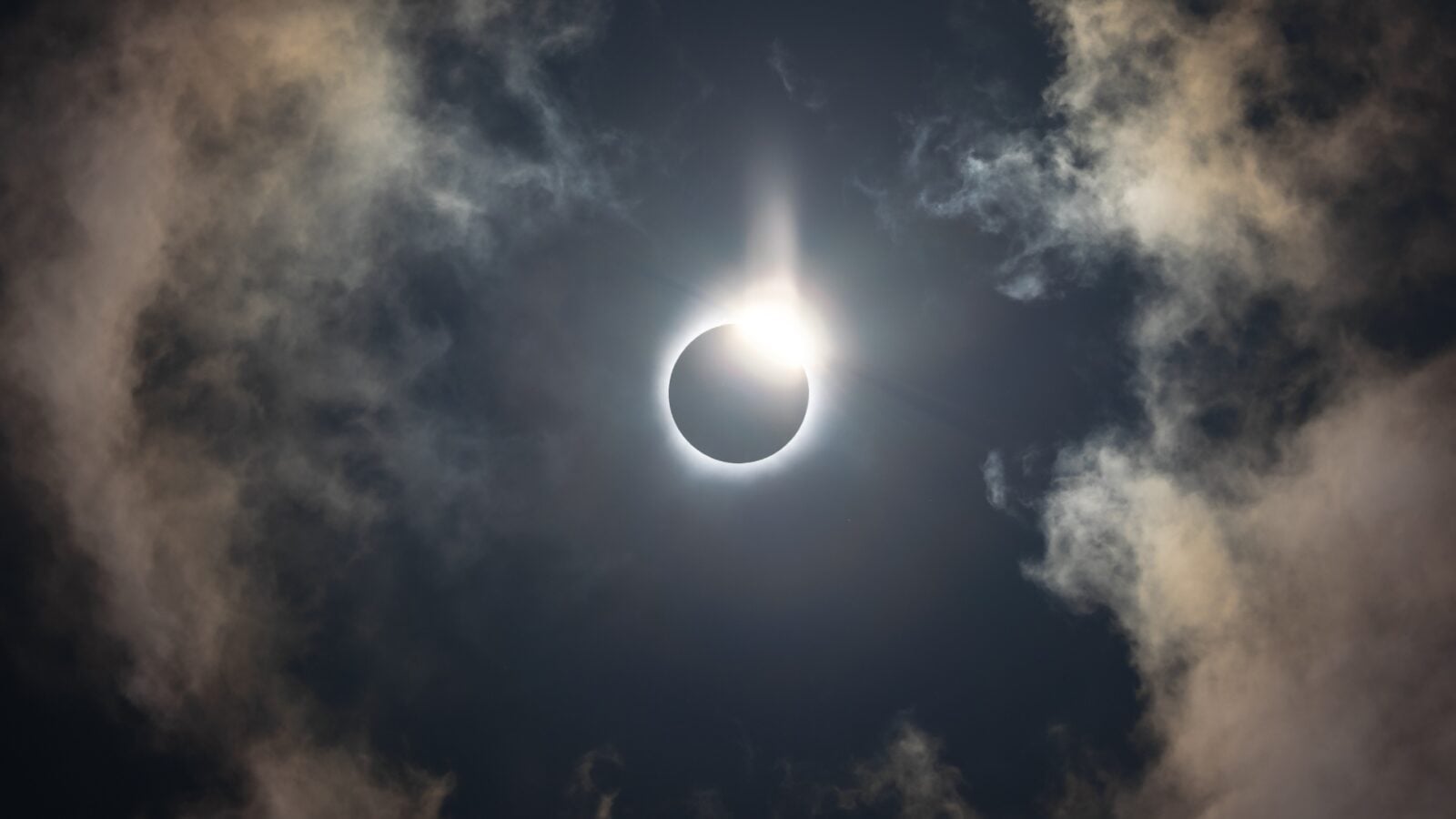 Un événement céleste extrêmement rare : tout savoir sur l’éclipse solaire totale du 12 août 2026 pour vous préparer au mieux