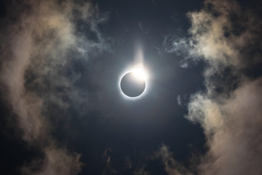 Un événement céleste extrêmement rare : tout savoir sur l’éclipse solaire totale du 12 août 2026 pour vous préparer au mieux