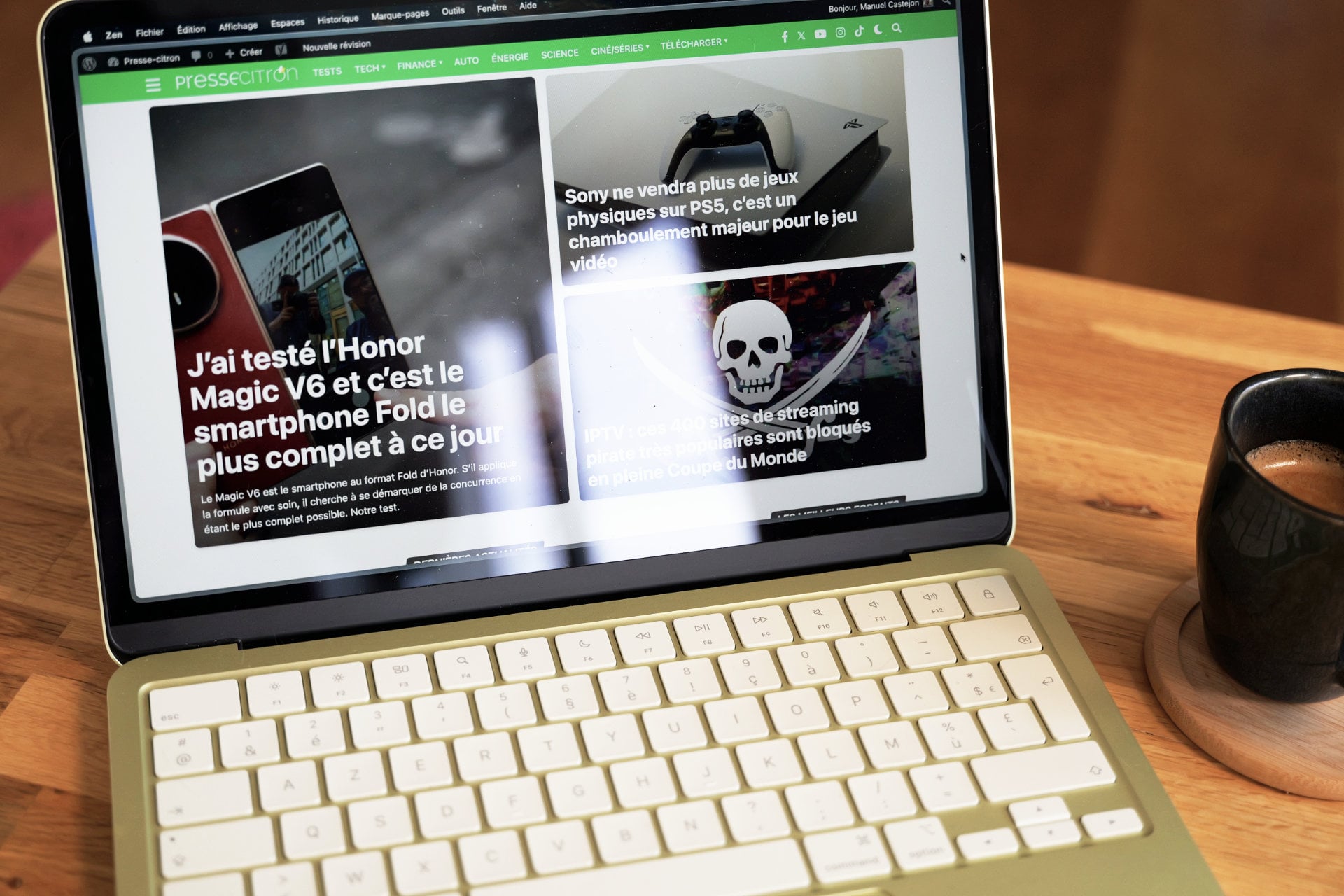 Macbook Neo Reflet
