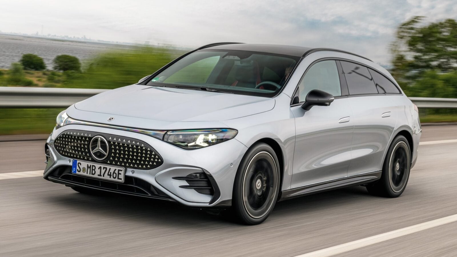 768 km d’autonomie et recharge en 22 minutes : la concurrence a de quoi trembler face au nouveau break Mercedes !