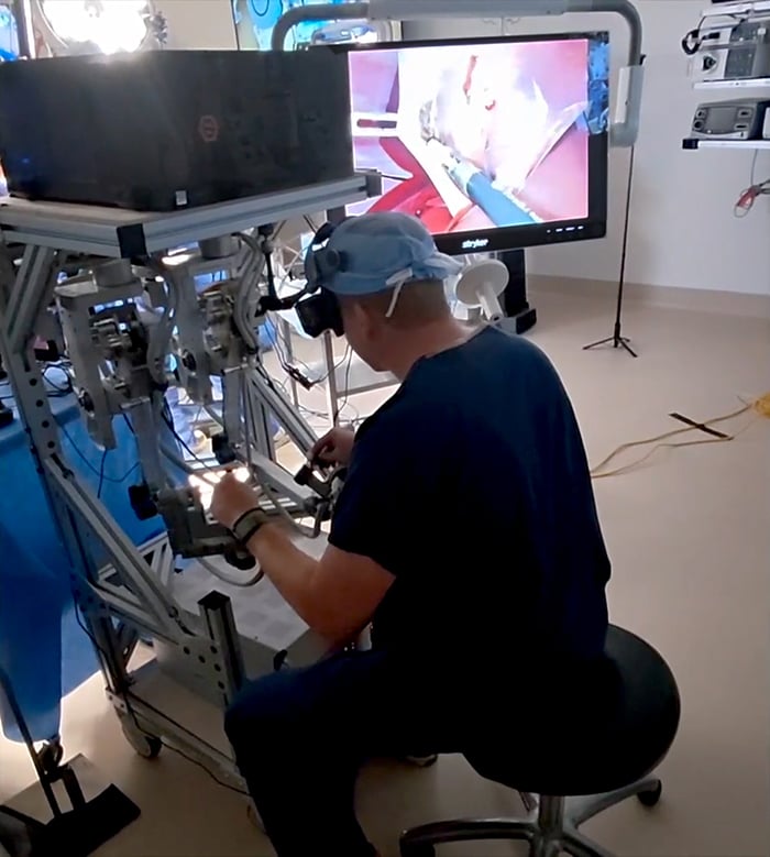 Operation Chirurgie Robot Humanoide (1)