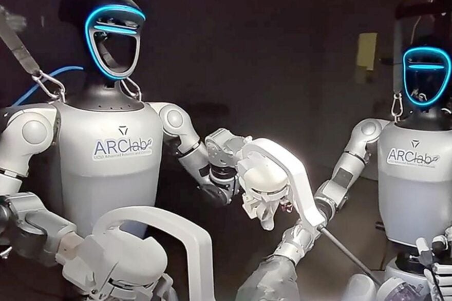 Operation Chirurgie Robot Humanoide (1)
