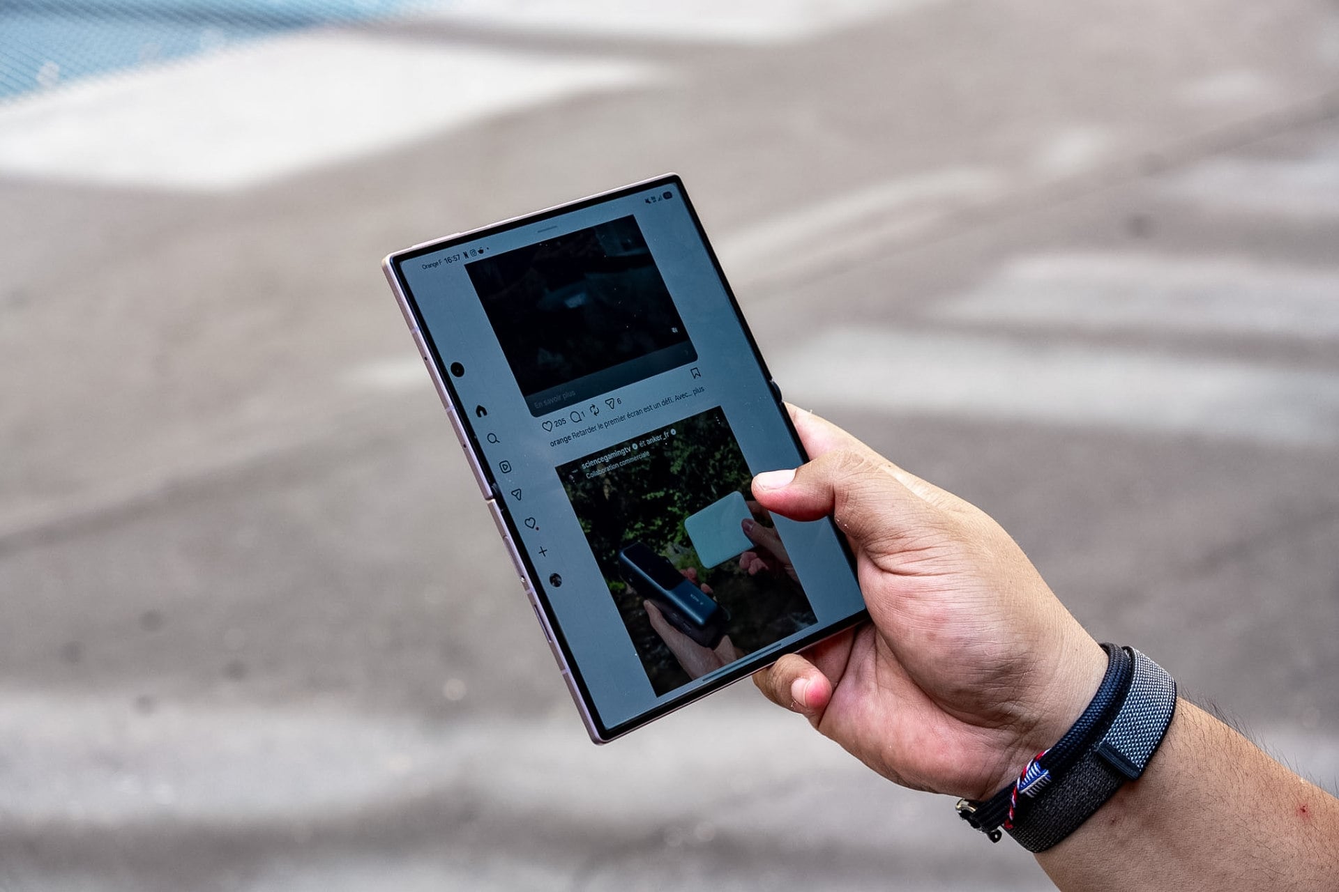 Test Galaxy Z Fold8 Insta Ouvert Portrait