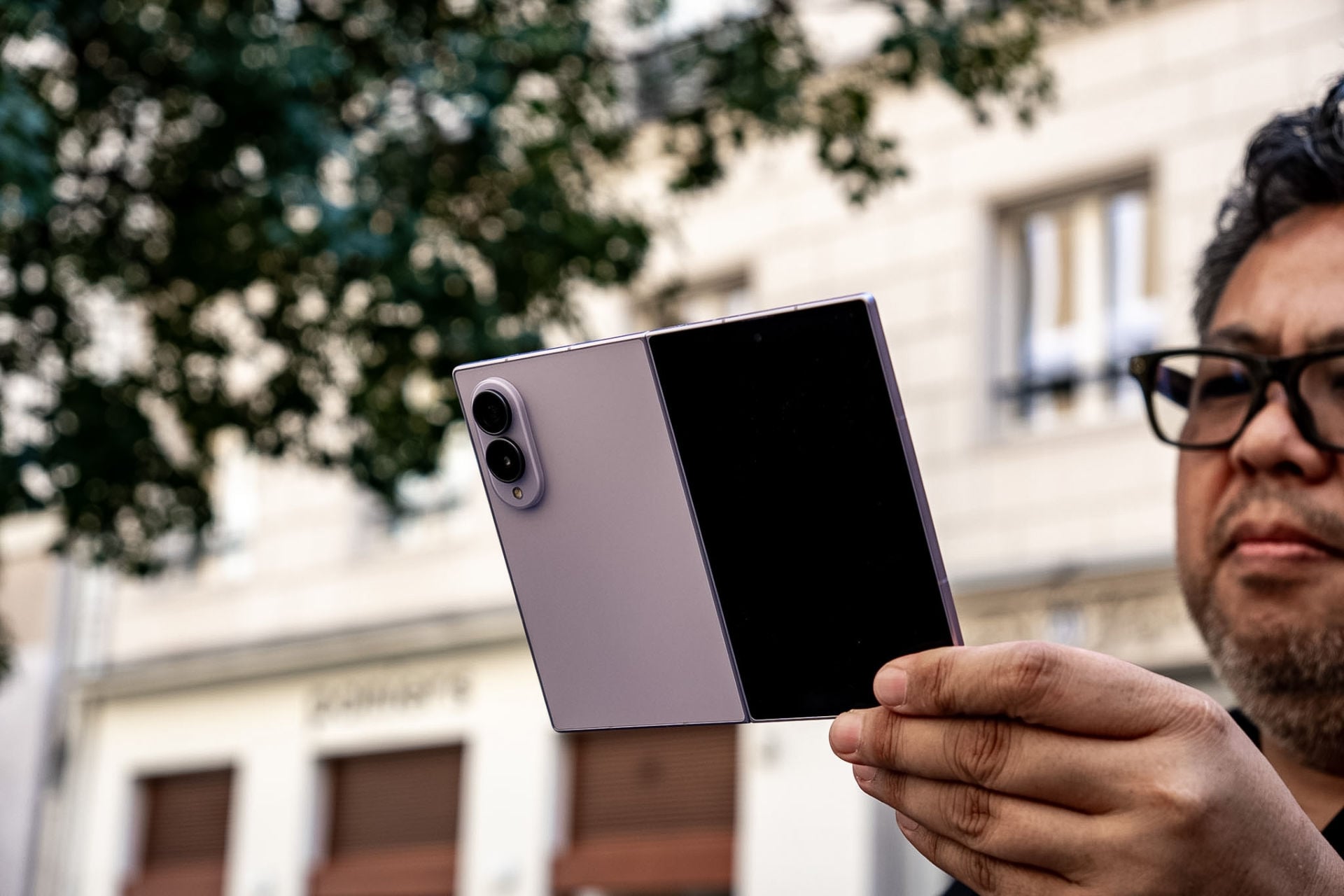 Test Galaxy Z Fold8 Paysage Dos Design