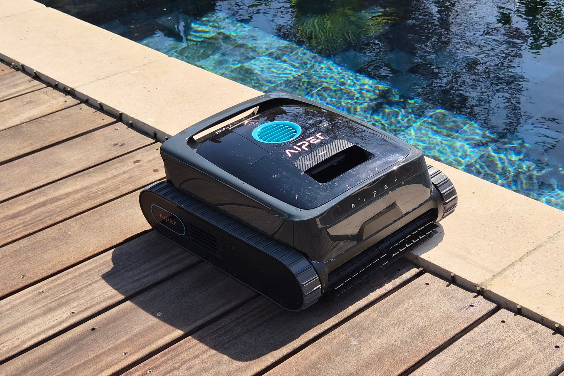 Test robot piscine Aiper Scuba V3 IA intelligence artificielle caméra 1000 euros avis test complet filtres double